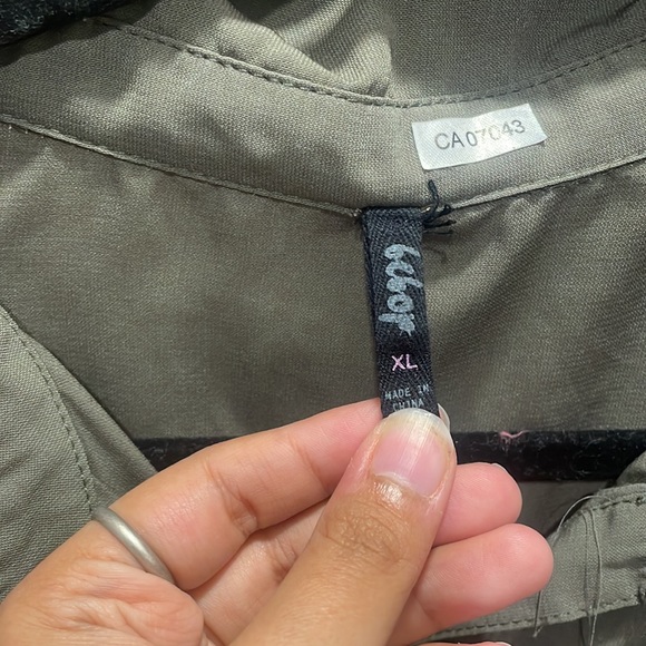 Green Romper - Picture 4 of 6